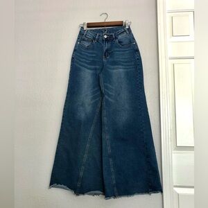 Chic Denim Wide Leg Jeans
